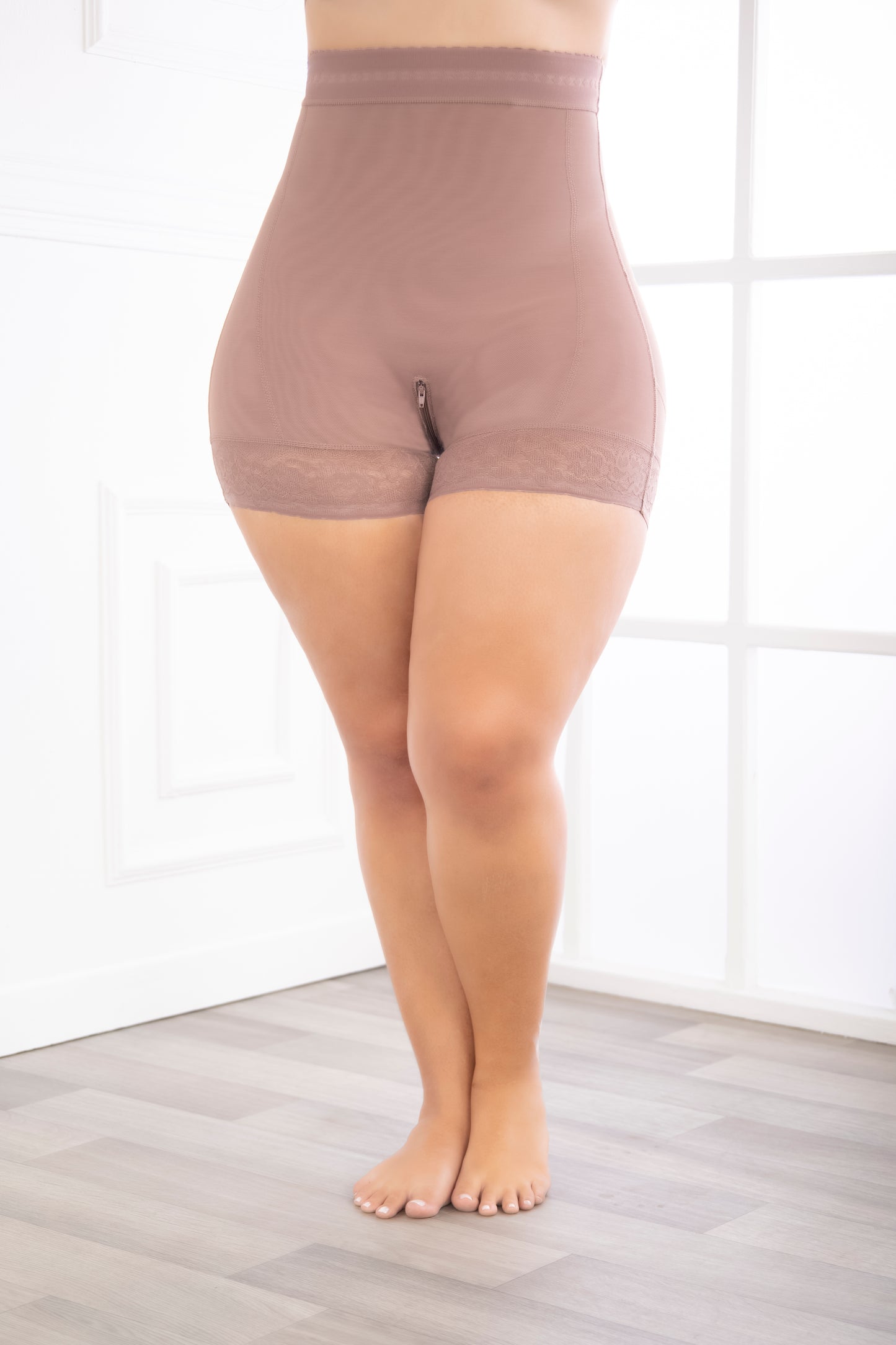 High-Waisted Compression Control Panty Ref. 09226
